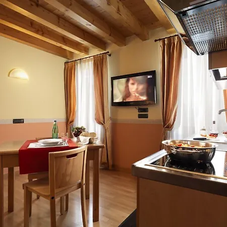 & Roma Hotel 2*