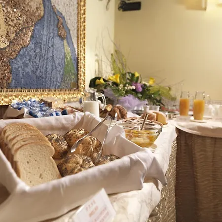 & Roma Hotel 2*