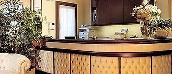 Hotel & Roma